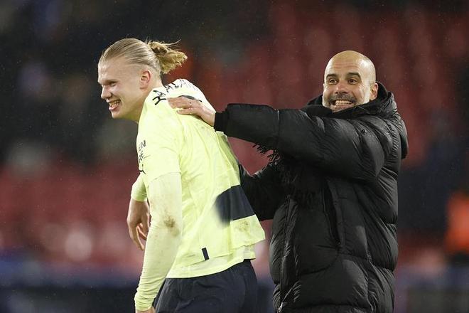 每体：贝西克塔斯想租特狮，承担全部薪资+选择买断费800万欧（每体：贝西克塔斯欲租特尔施特根，愿全额承担薪资，买断选项800万欧）