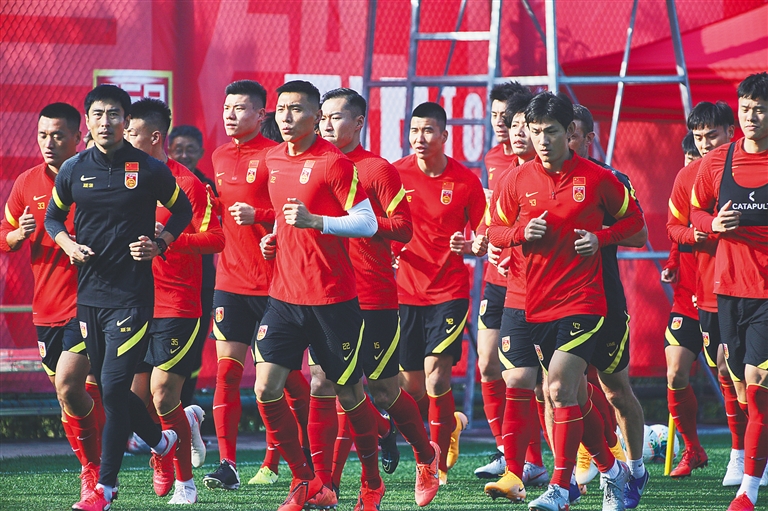 南野拓实：森保一值得尊敬，教练分工模式让球队受益（南野拓实：森保一令人敬重，分工明确的教练团队让球队受益）