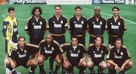 国王球队配合默契更强（国王队默契度更胜一筹）