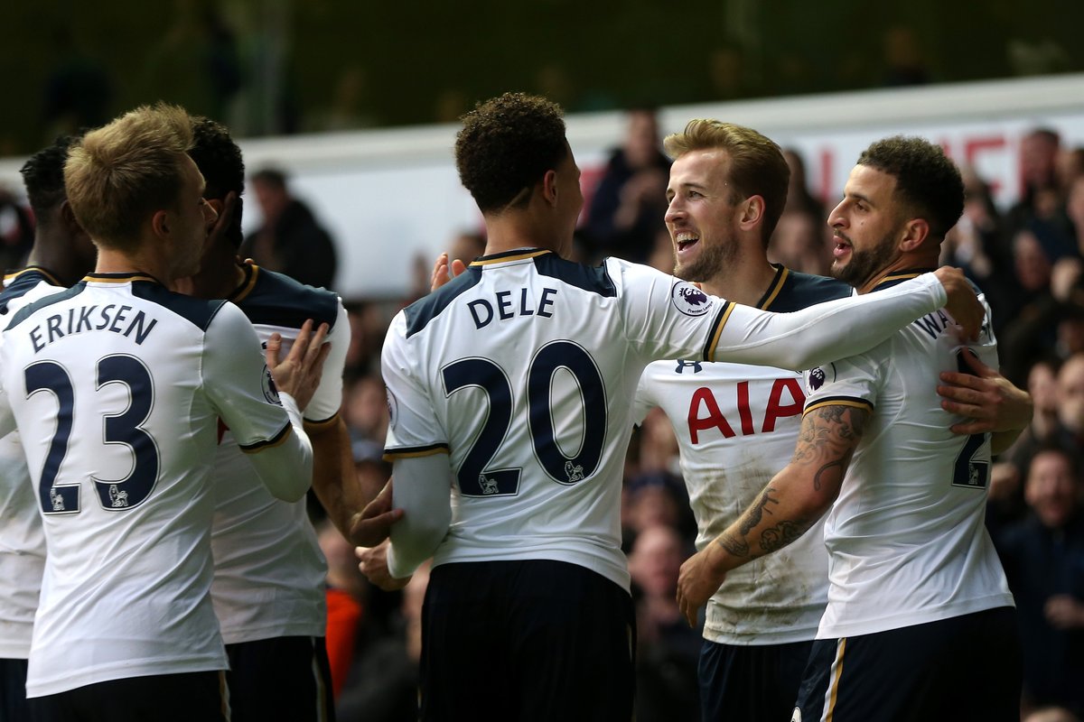 邮报：曼联等队关注赫塔小将艾希霍恩，他被拿来与克罗斯比较（邮报：曼联等队考察赫塔小将艾希霍恩，外界将其比作克罗斯）