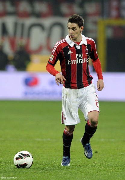 古利特：齐尔克泽去曼联本就是错误，就像之前很多球员一样（古利特：齐尔克泽加盟曼联是个错误，和许多球员此前一样）