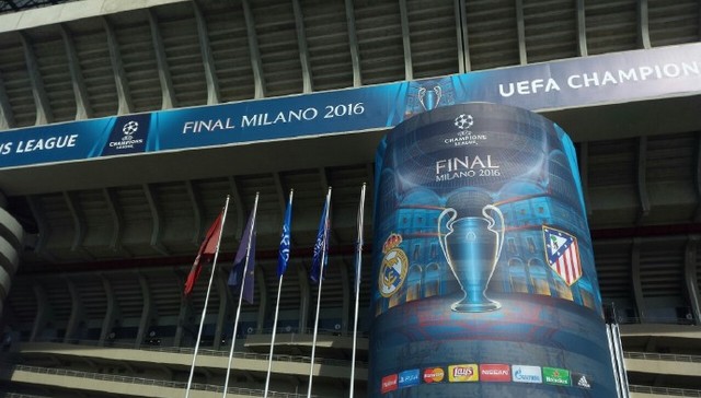 埃姆雷-詹：我还没有恢复到100%；我在中后卫位置上感觉很舒适（埃姆雷-詹：尚未恢复至100%，但踢中后卫让我很舒服）