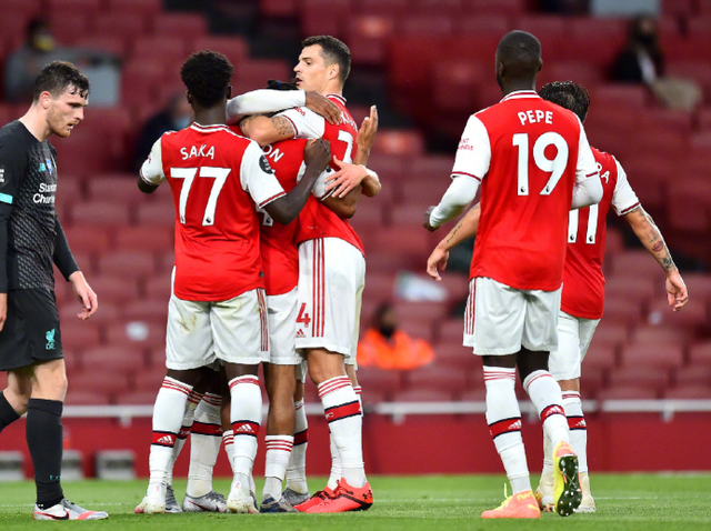 申军：二转前出现经济困难；球员从这走向豪门也是西海岸成功（申军：二转前资金吃紧；输送球员赴豪门亦是西海岸的成功）