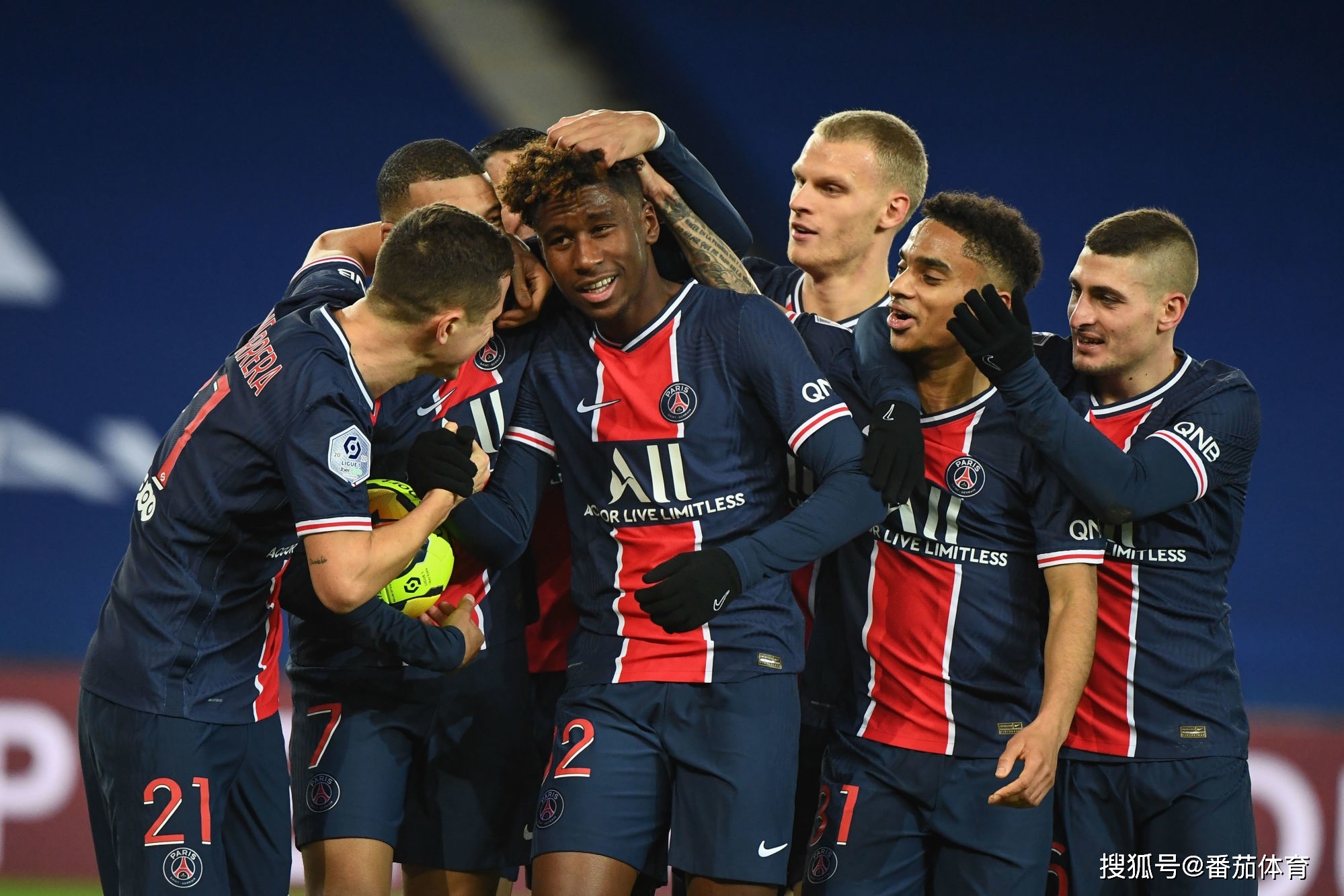 李霄鹏：海牛队11月8日重新集结，计划去上海踢一场热身赛（李霄鹏称海牛队将于11月8日集结，计划赴上海进行热身赛）