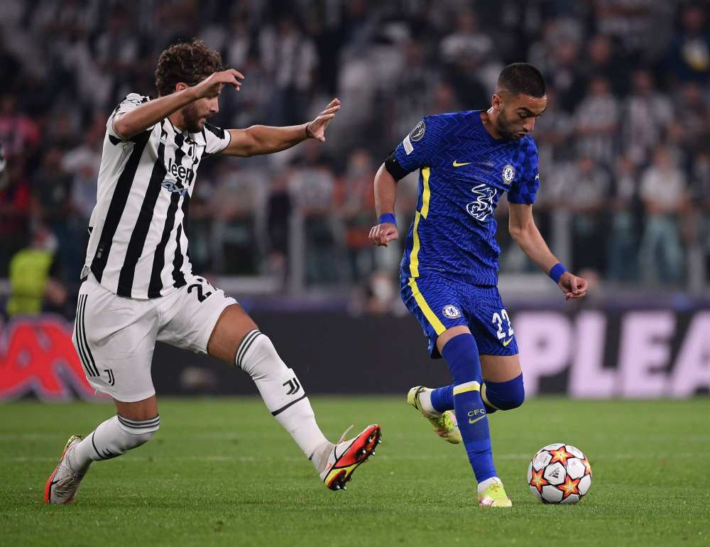 前教练：库普梅纳斯能很好地适应三中卫，斯帕莱蒂非常了解他（前任教头：库普梅纳斯契合三后卫体系，斯帕莱蒂对其了如指掌）