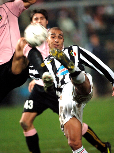 阿隆索执教至今，皇马6场强强对话1胜5负进5球丢13球（阿隆索治下皇马强强对话6战仅1胜5负，进5球丢13球）