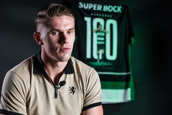 梁靖崑一脸沮丧令人心疼！10-6手握赛点被逆转 腰椎伤病困扰他9个月（梁靖崑10-6握赛点仍被逆转，落寞神情惹人心酸；腰椎伤势缠身已9个月）