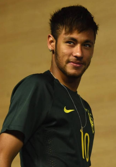 出战4场完成3场零封+两度扑点，迈尼昂当选米兰11月最佳球员（四战三零封、两次扑点，迈尼昂荣膺米兰11月最佳球员）