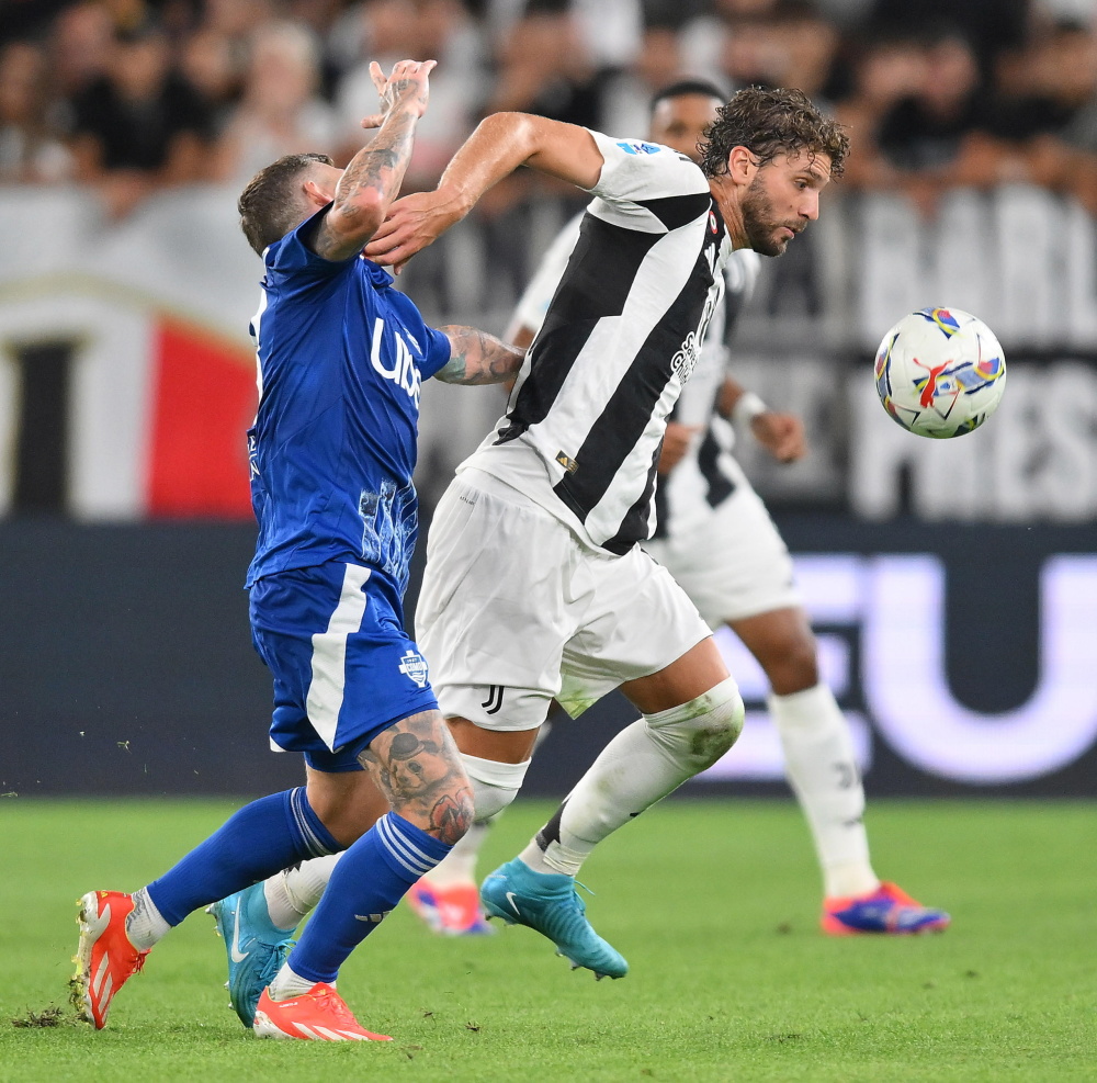 阿坎吉：齐沃很重视沟通和我们很亲近；希望世界杯对阵意大利（阿坎吉：齐沃注重沟通，与球队关系融洽；期待世界杯碰上意大利）