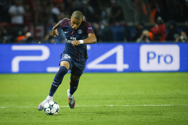 🎮KeSPA杯战报：Zeus青钢影表演秀，HLE鏖战五局力克DK（KeSPA杯速报：Zeus青钢影统治全场，HLE五局鏖战险胜DK）