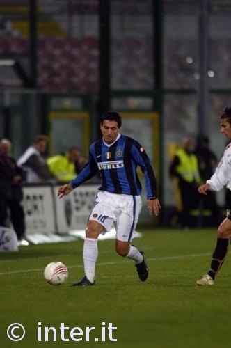 英媒：拜仁有意在一月永久签下梅努，已和他的经纪人直接会谈（英媒：拜仁计划一月以永久转会引进梅努，已与其经纪人直接会谈）