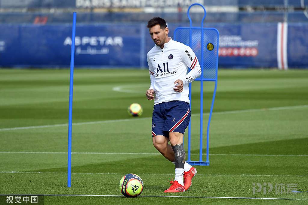 曼城VS桑德兰：蓝月风暴迎战黑马奇迹，伊蒂哈德攻防大战一触即发（曼城战桑德兰：蓝月风暴碰撞黑马神话，伊蒂哈德攻防决斗迫在眉睫）